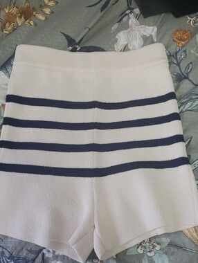 SER.O.YA Cream High-Waist Knit Shorts with Navy Stripes